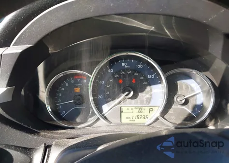 2014 Toyota Corolla Le Plus z USA, uszkodzony, nr VIN 5YFBURHE0EP042733